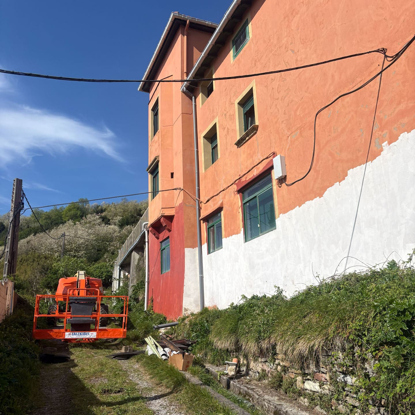 Ladrillo caravista: por qué absorbe agua y cómo se trata sin pintarlo