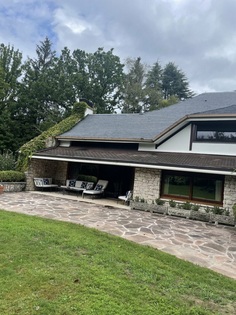 Cubierta terminada en una vivienda unifamiliar de Irun, Gipuzkoa